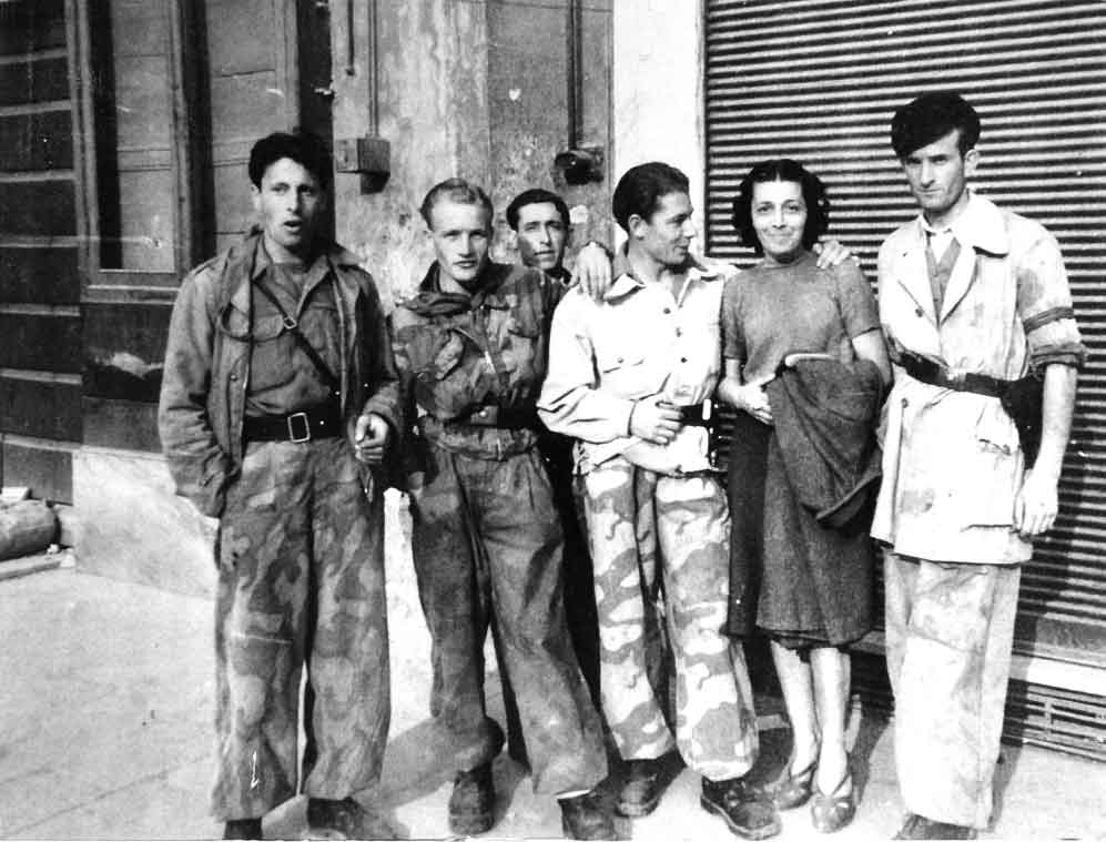 Francesca Rolla con i partigiani della "Ulivi"
