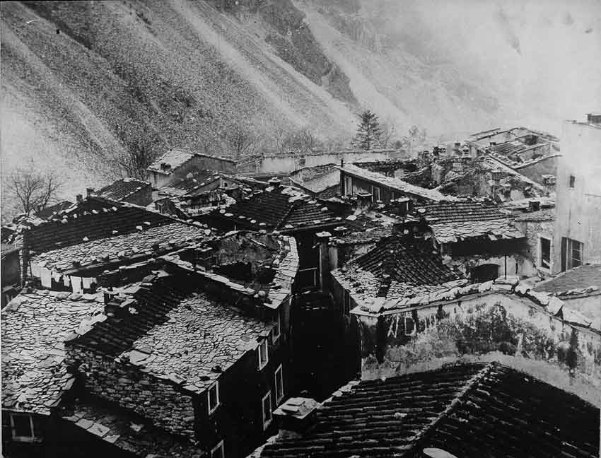 Bombardamenti Carrara
