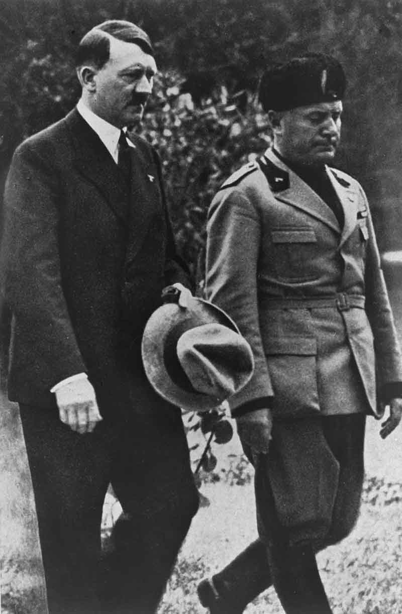 Mussolini e Hitler nel loro primo incontro, a Venezia