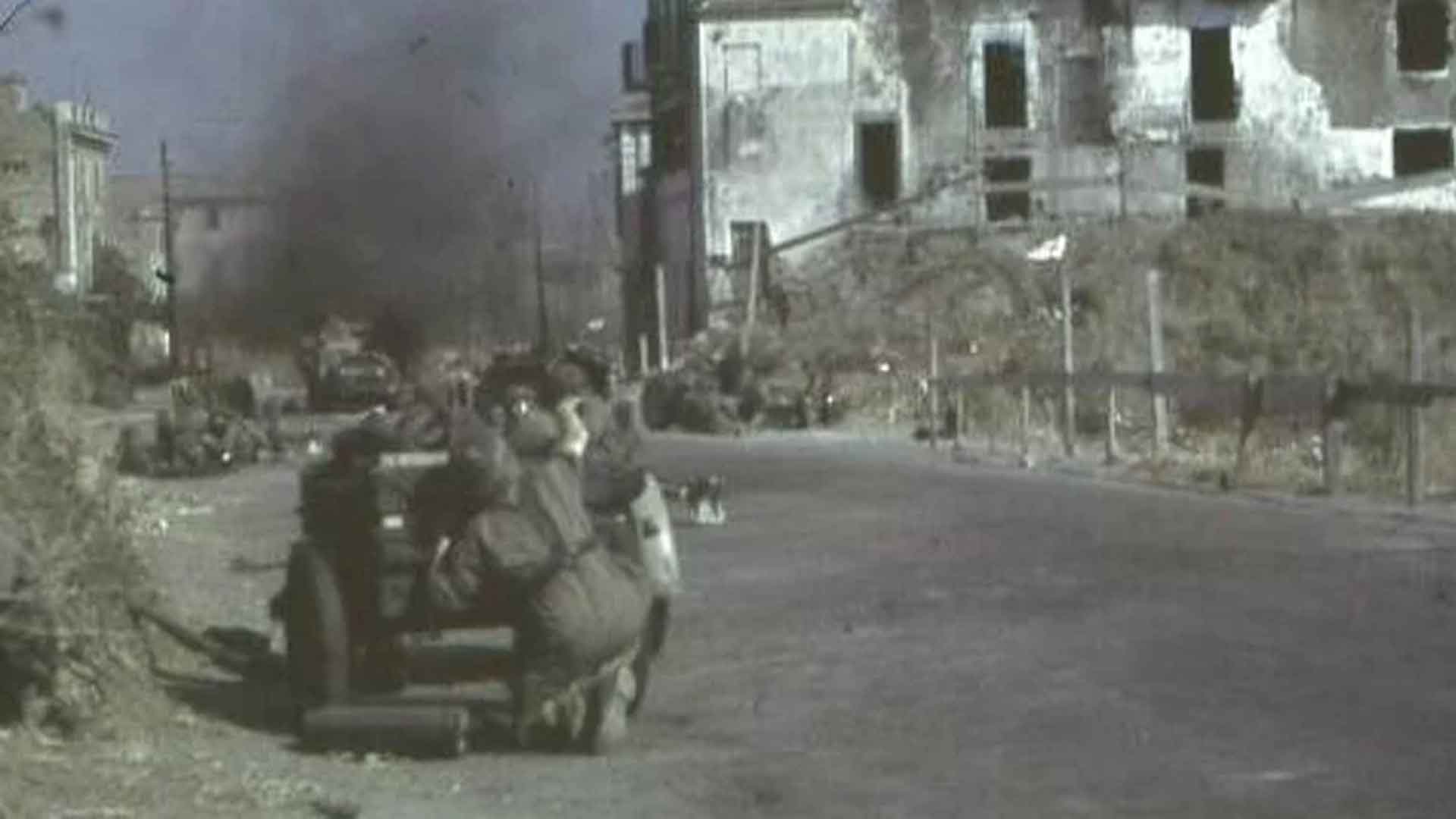 Truppe tedesche impegnate in scontri contro truppe italiane alla periferia di Roma